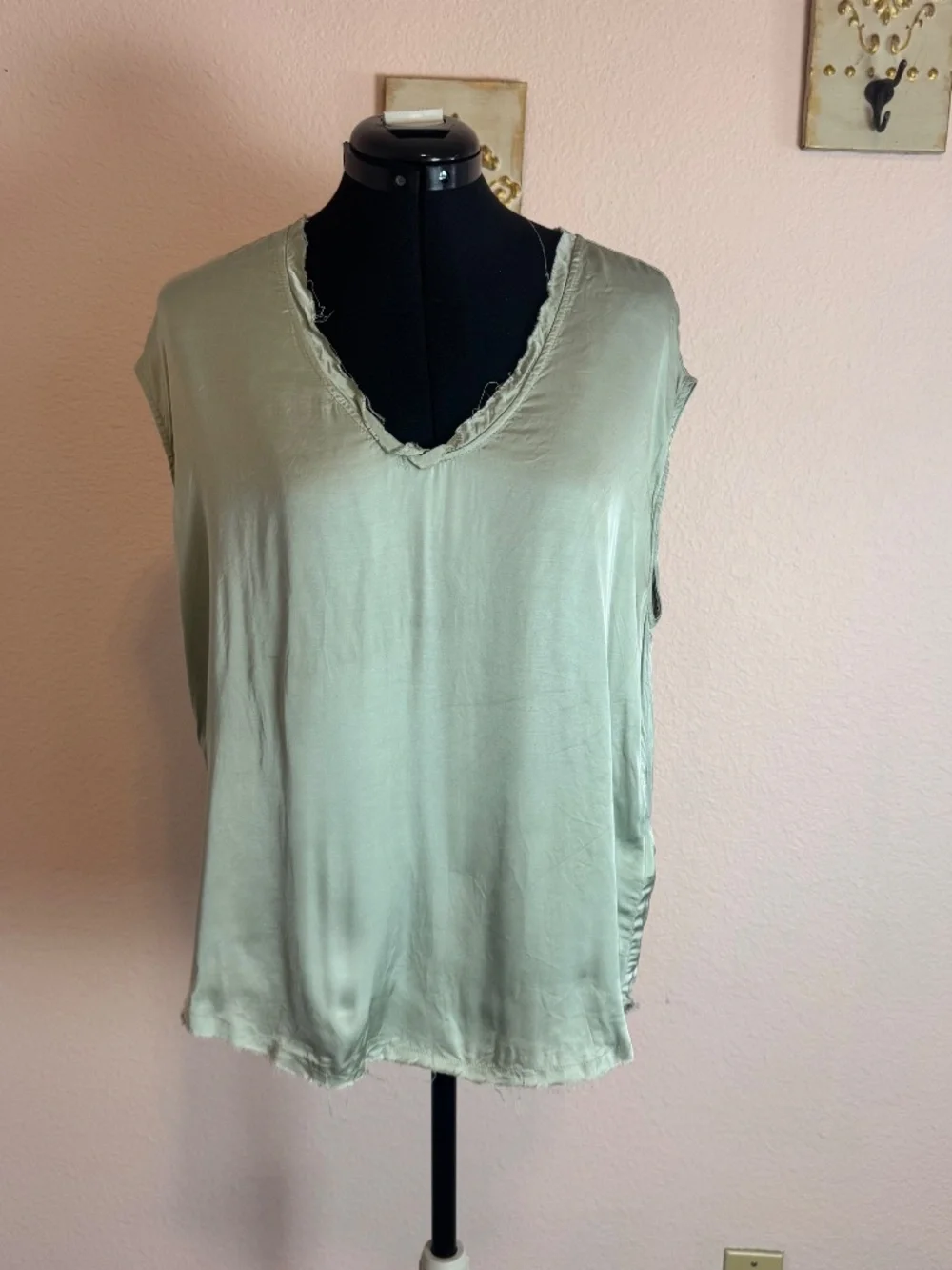 Boho Chic Dear John Denim Silky Frayed Trim Sleeveless Blouse Mint Green Med